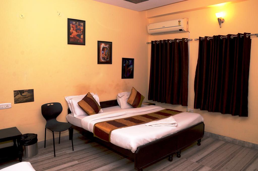 Hotel Kartikey Jaipur Ngoại thất bức ảnh